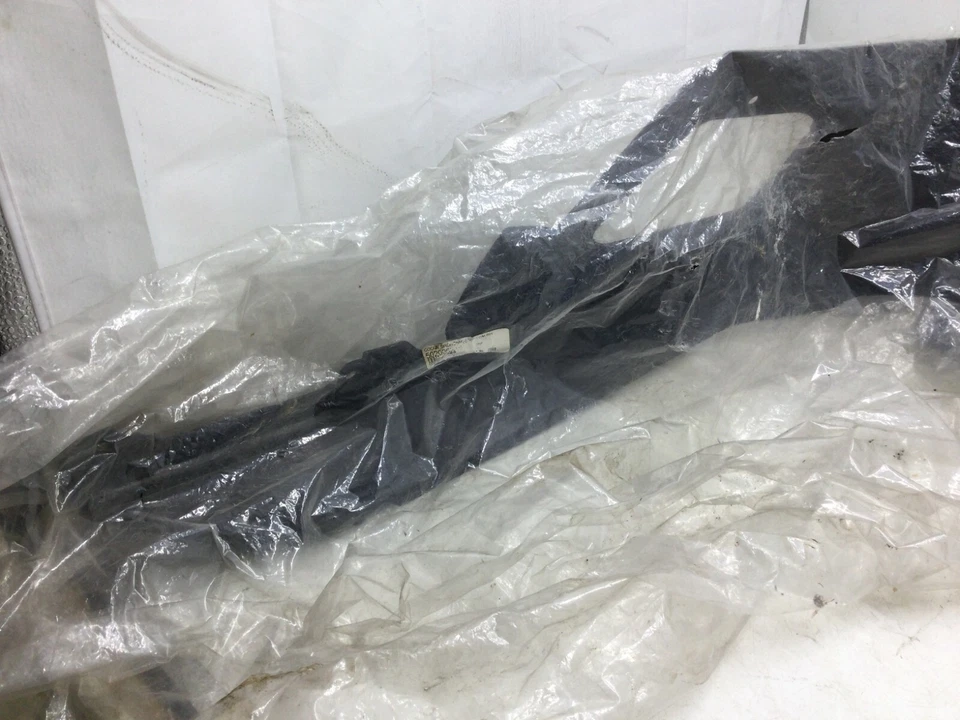 Panela inferior direita Ski Doo 502006914 novo estoque antigo GSX MXZ Grand Touring 550F Rev - Imagem 2 de 4