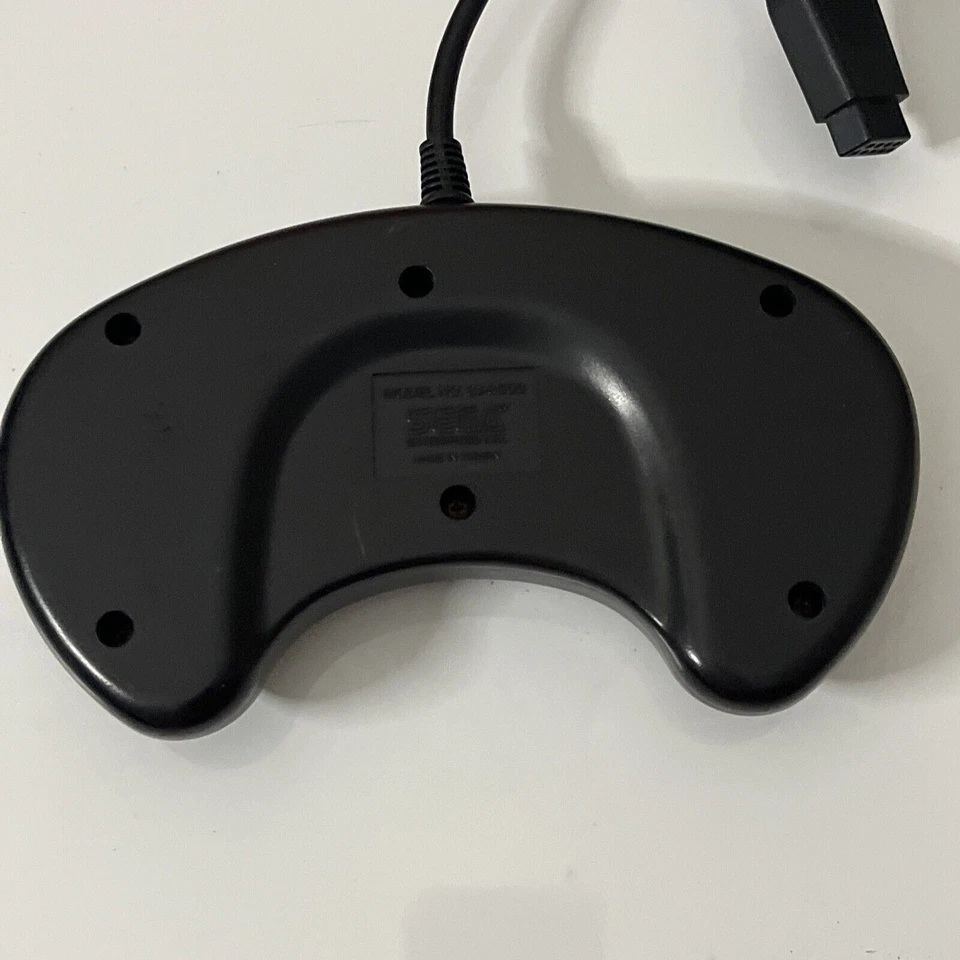 Genuine Official Sega Mega Drive Genesis Gamepad Controller Original 3 Button - Image 3 of 4