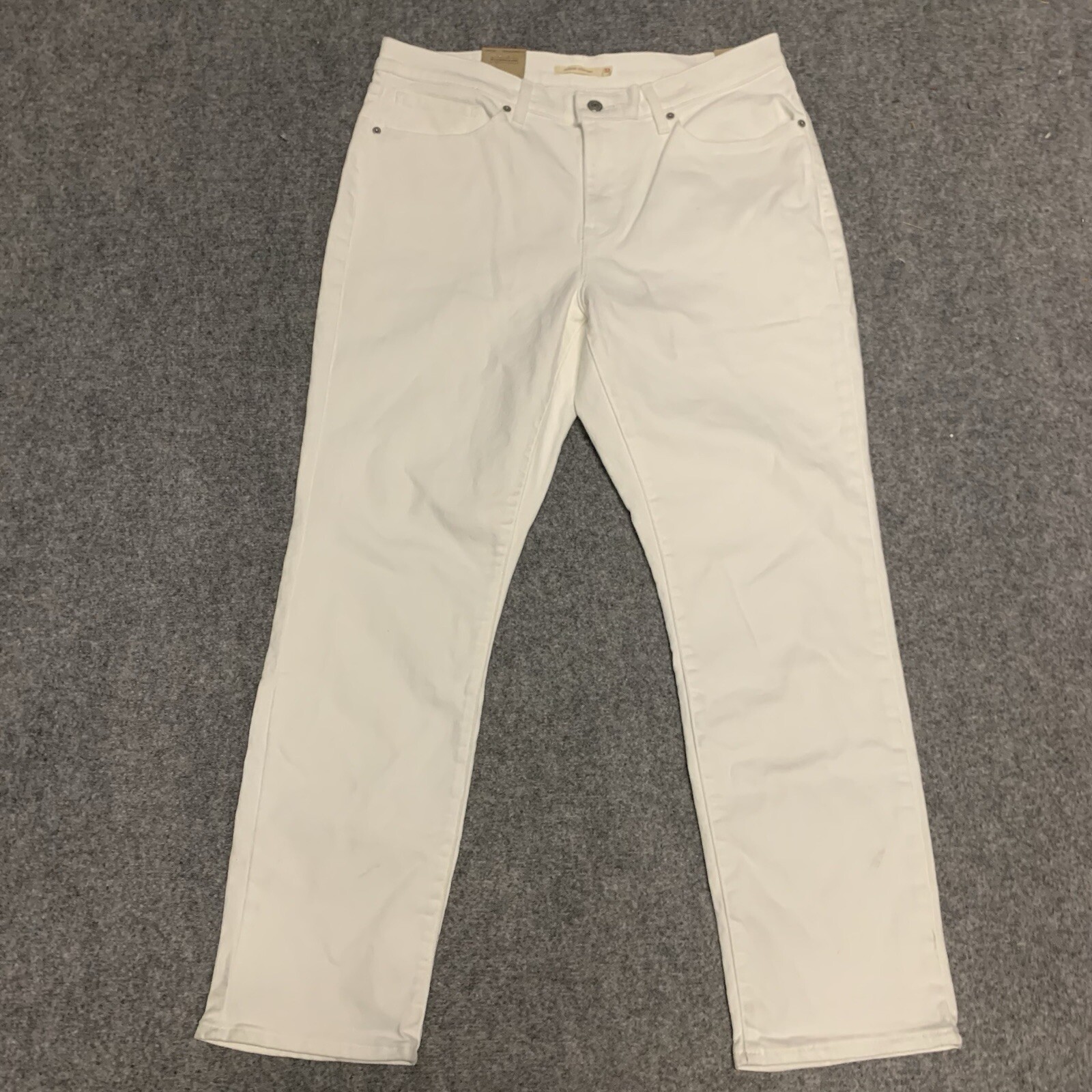 Levi's Classic Straight  Womens Size 16 Medium W33 L30 Jeans