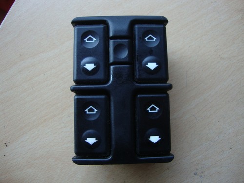 BMW E32 730i 3,0 160klW Automatik Fensterheberschalter Vorne Links 1379075