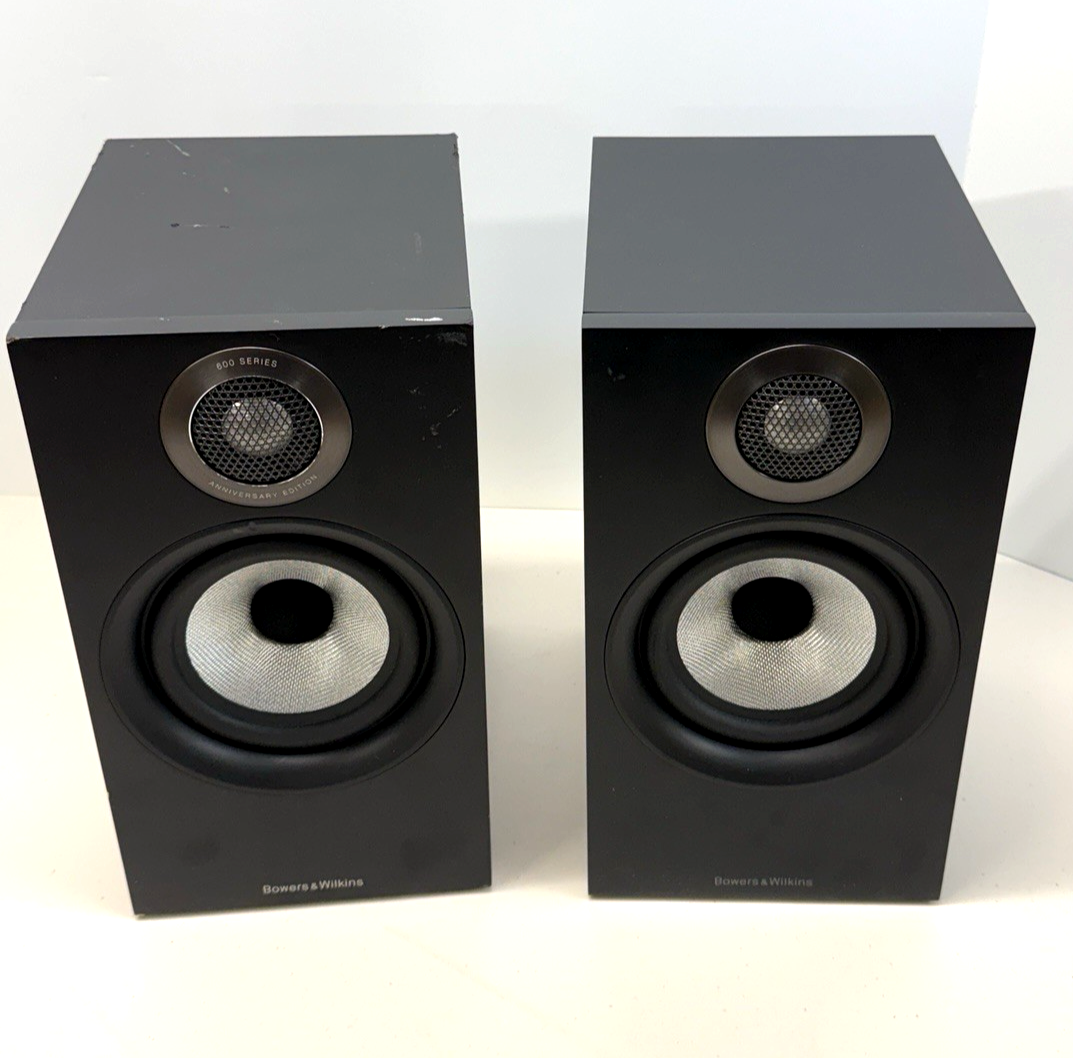 Bowers & Wilkins 607 & 607 S2 Anniversary Black Bookshelf Speakers