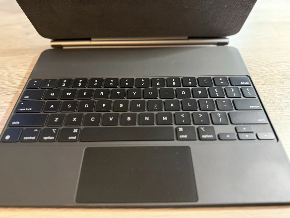 Apple - Magic Keyboard for iPad Air 13" (M2 M3) - Black - Image 4 of 4