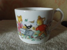 HARLEIGH CHINA CHILDS MUG WITH TEDDY BEARS GARDENING MADE IN ENGLAND