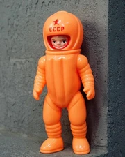 Awesome Toy Orange Astronaut Soft Vinyl Sofubi Action Figure Model H22CM/8.7in