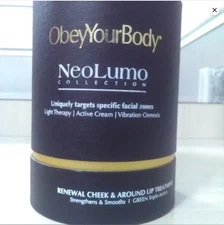 NEOLUMO RENEWAL CHEEK & AROUND LIP TREATMENT-STRENGTH&SMOOTH-GREEN TRIPLE ACTION