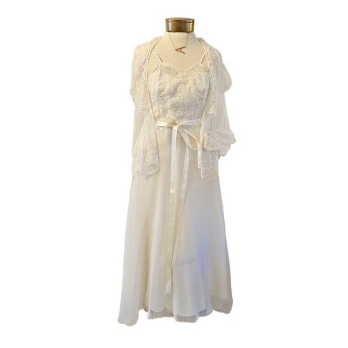 wayf emma puff sleeve lace dress Emma Square Neck Lace Puff Sleeves Dress