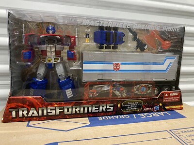 2012 Transformers Masterpiece Optimus Prime Hasbro Toys R' Us