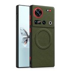 Foto 15 di 18