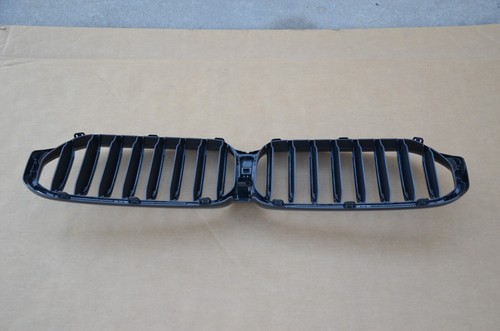 21-23 BMW 5 Series G30 LCI Front Upper Radiator Grille Black W/Camera Option OEM - Picture 17 of 24