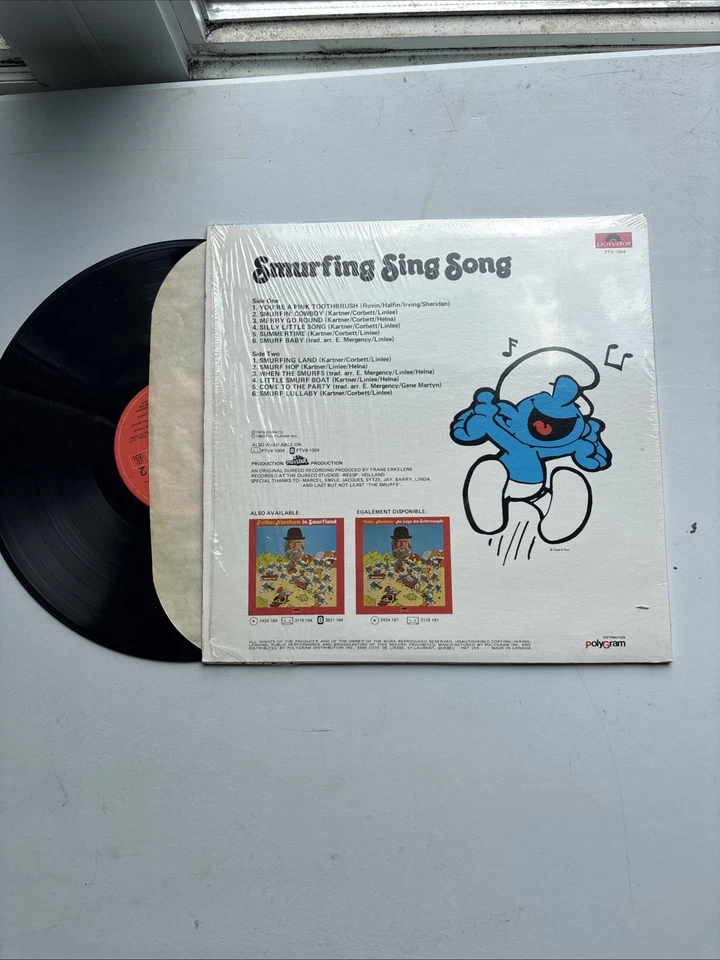 8 Vintage Children's Vinyl Albums Disney Sesame Street Smurfs 33rpm - Image 3 of 4