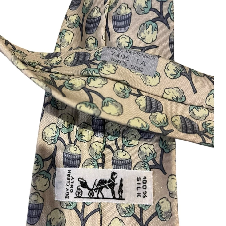 Hermes Cotton Ball Drum and Plant Tie Cream Model  7496 IA Vintage - Image 4 of 4