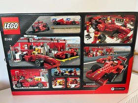 Lego 8144 Ferrari 248 F1 Team set (Raikkonen Edition)
