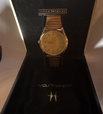 Hamilton Quartz Day/Date Gold-Tone Analog Men s Watch Metal Bracelet w/ Box