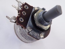 Switched Potentiometer Pot 2.2 Meg 2M2 Log + Switch D Flat 1/4" Shaft 16g EU20