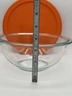 Pyrex Smart Essentials Glass Mixing Bowl 1.5 Quart 1.4 Liter orange Lid 323 USA