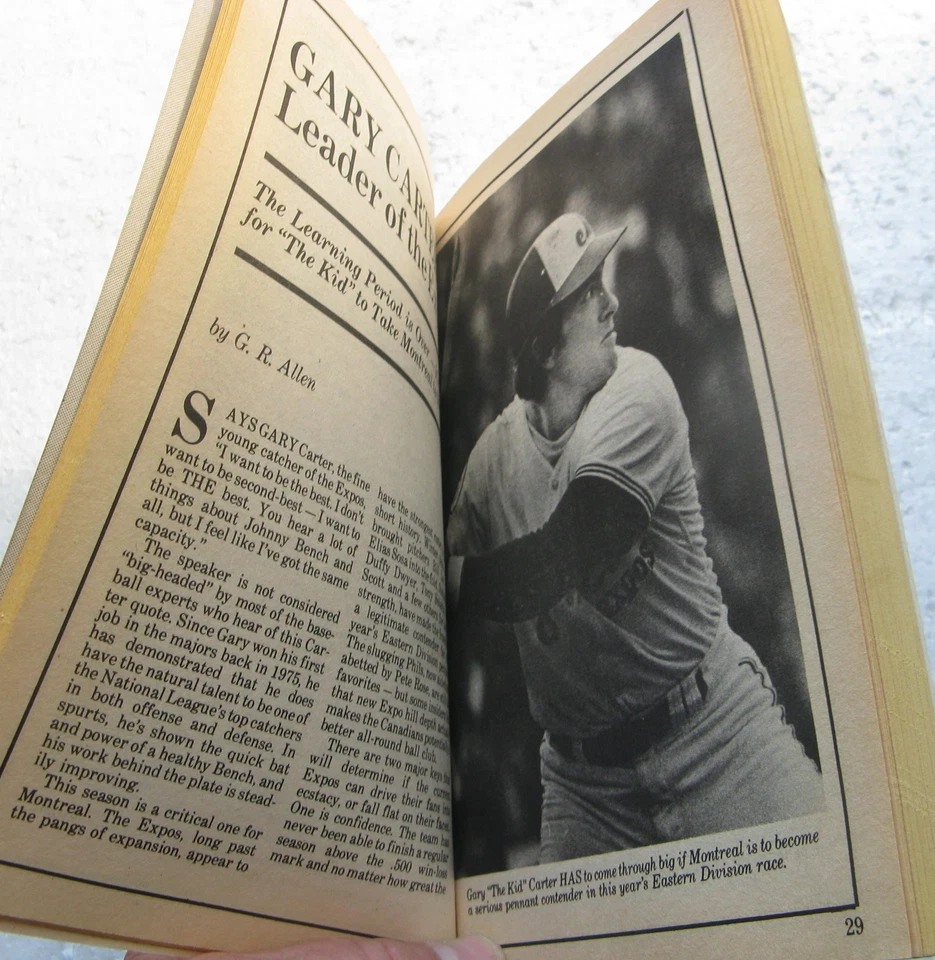  Reggie Jackson en portada del Gran Libro de Béisbol 1979 de Tommy Kay's Summer Foto 3 de 3