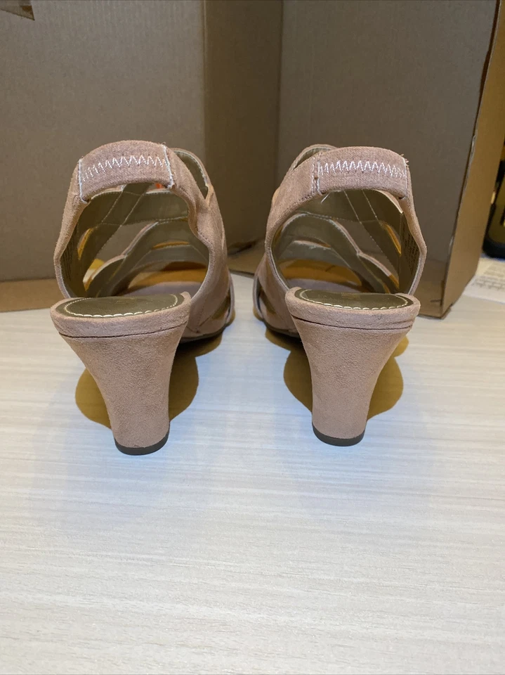 Sandalia Anne Klein AK7GWEN Rosa Gamuza Punta Abierta Tacón de Cuña Sin Cordones Tirantes Talla 9.5 Foto 2 de 4