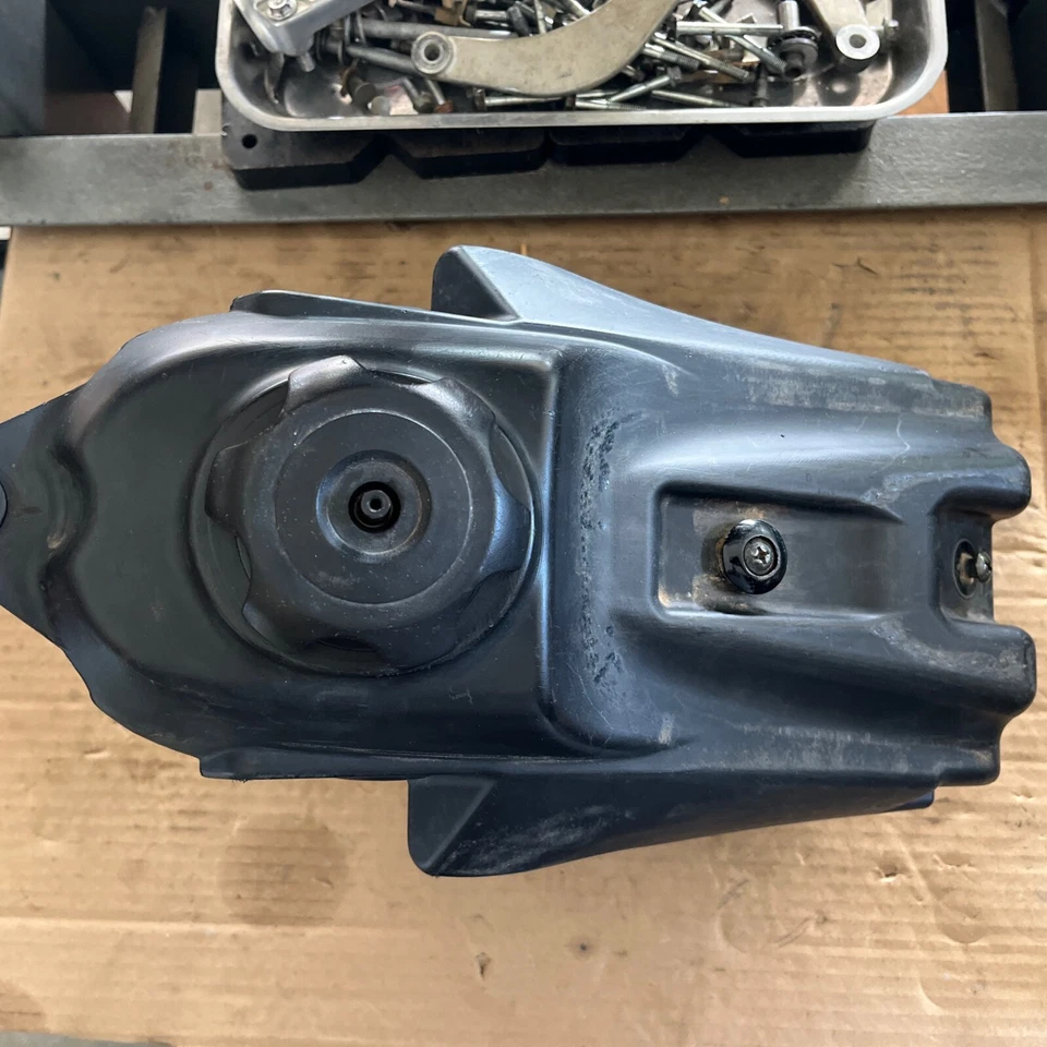 2006 Kawasaki KX450F | GAS TANK 51001-0095 2007 2008 (Lot B) - Image 3 of 4