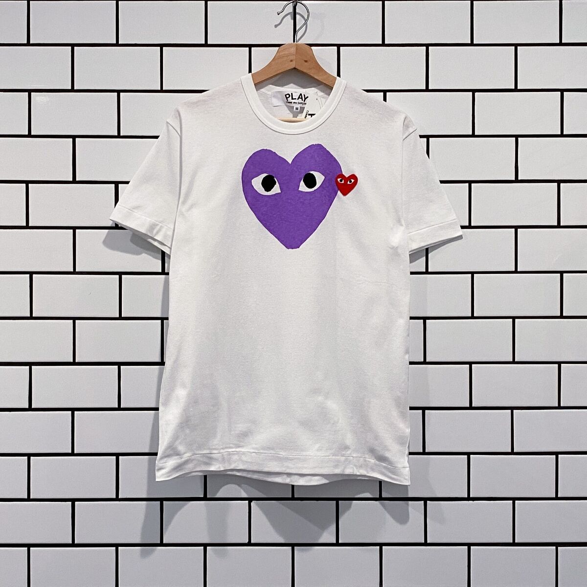COMME DES GARCONS CDG PLAY BIG PURPLE HEART TEE WHITE AZ COMME DES GARCONS CDG PLAY BIG PURPLE HEART TEE WHITE AZ