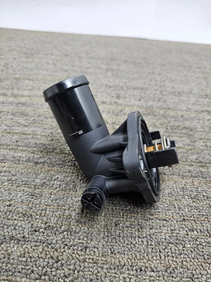 Carcasa termostato para Chrysler 300 Dodge Challenger Charger 3,6 L 11-18 49549 Foto 2 de 4