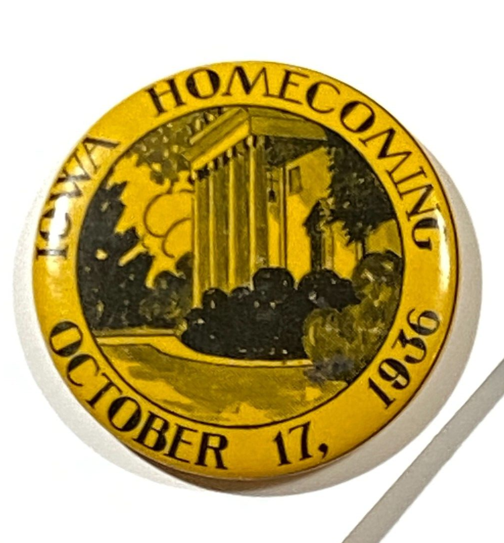 1936 IOWA HAWKEYES FOOTBALL HOMECOMING BADGE PIN BUTTON EXCELLENT