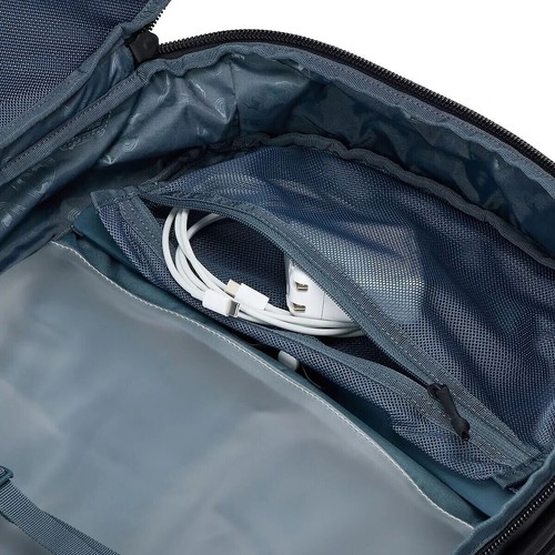 ⭐ Thule Aion 40L Backpack Travel Black Polyester Waxed Canvas Water-Resistant ⭐ - Picture 17 of 20