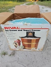 Rival Ice Cream & Yogurt Freezer #8550 Wood Bucket 5 Qt. USA new open box