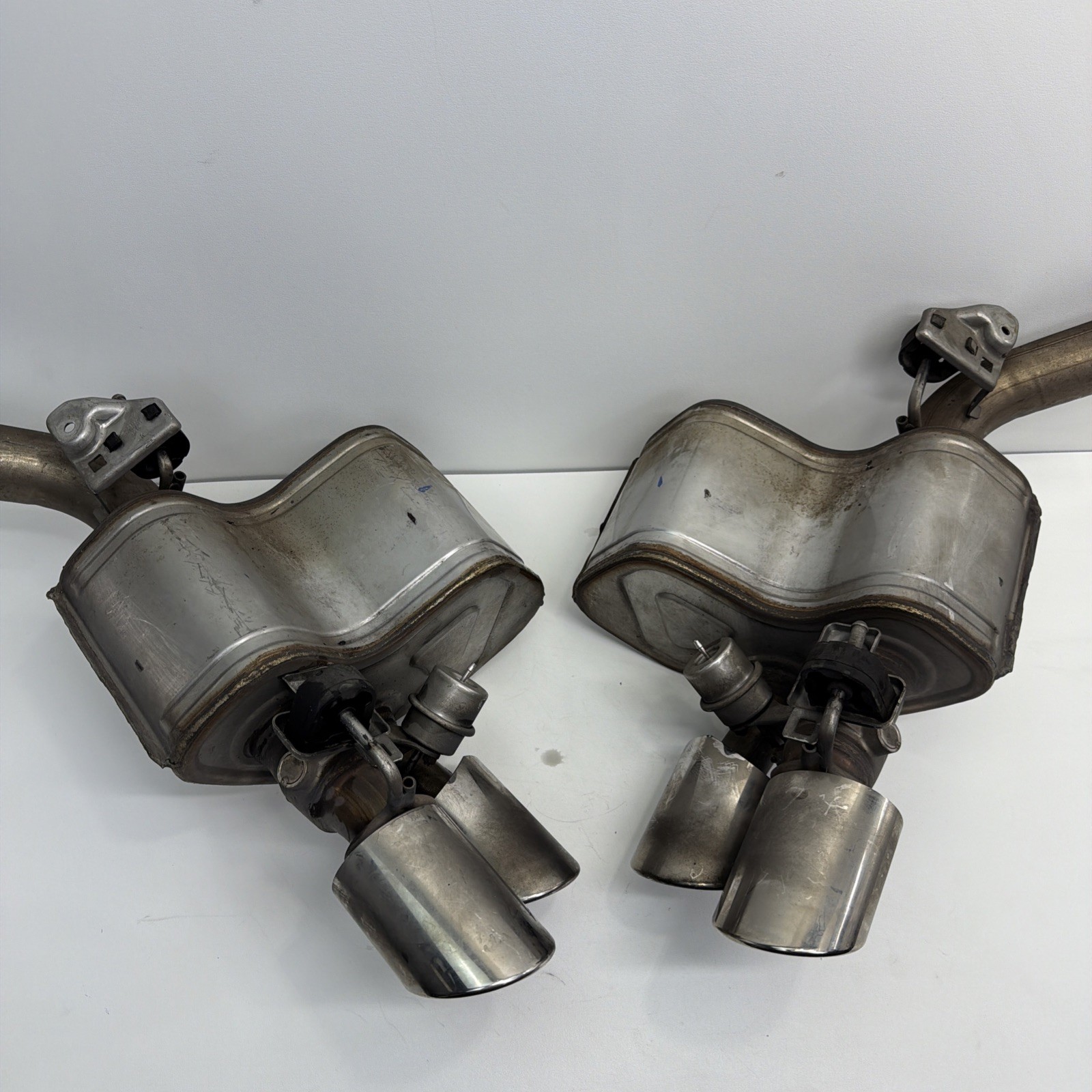 🟢2014 - 2021 Maserati Ghibli Rear Right & Left Exhaust Muffler Tip OEM🟢