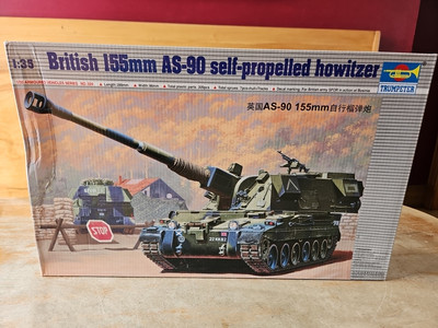 Trumpeter 1:35 Model Kit British AS-90 155mm SP Howitzer Tank NEW IN BOX