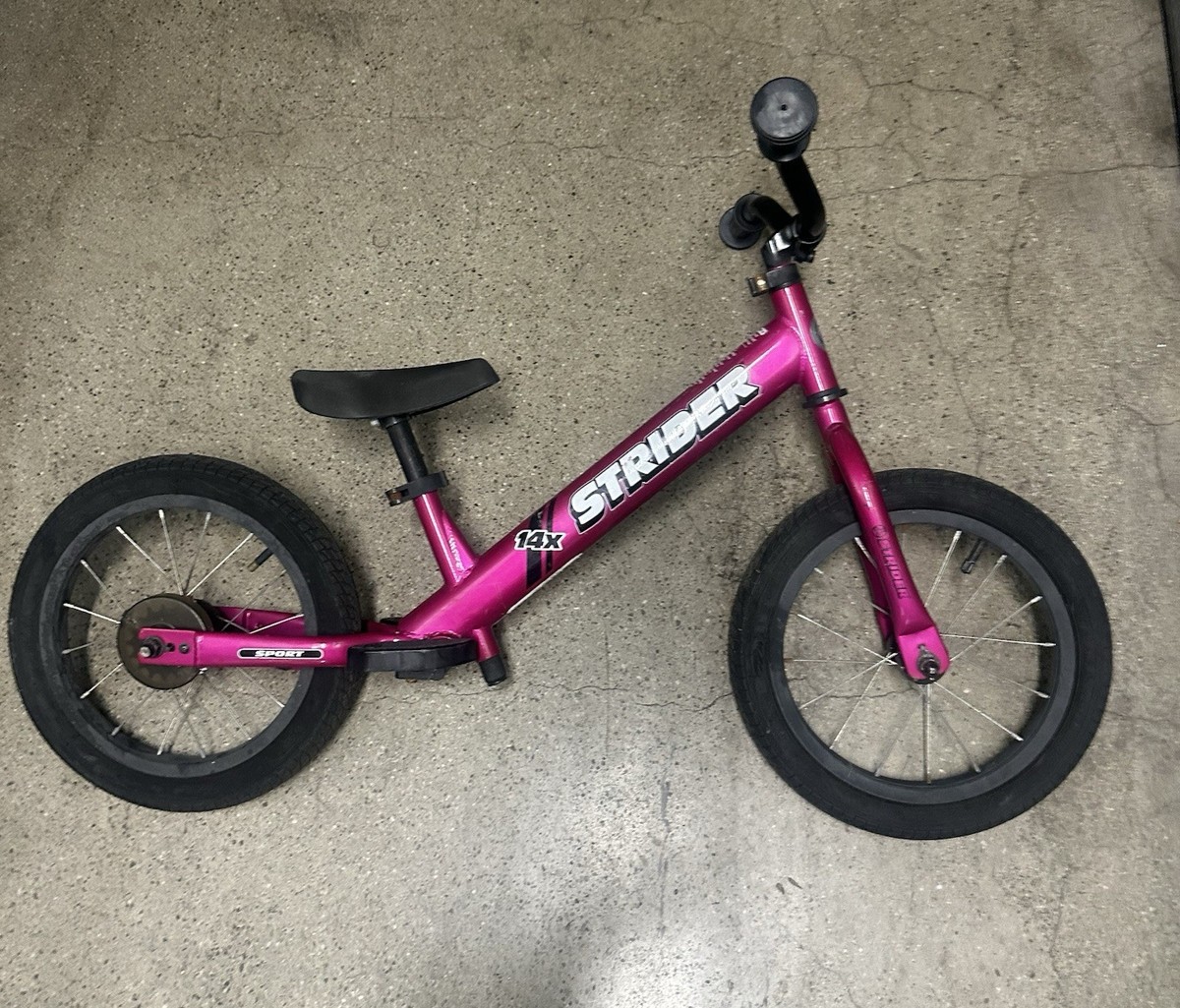Strider 14x Sport Strider Bike Company Strider 14x Fuschia Balance