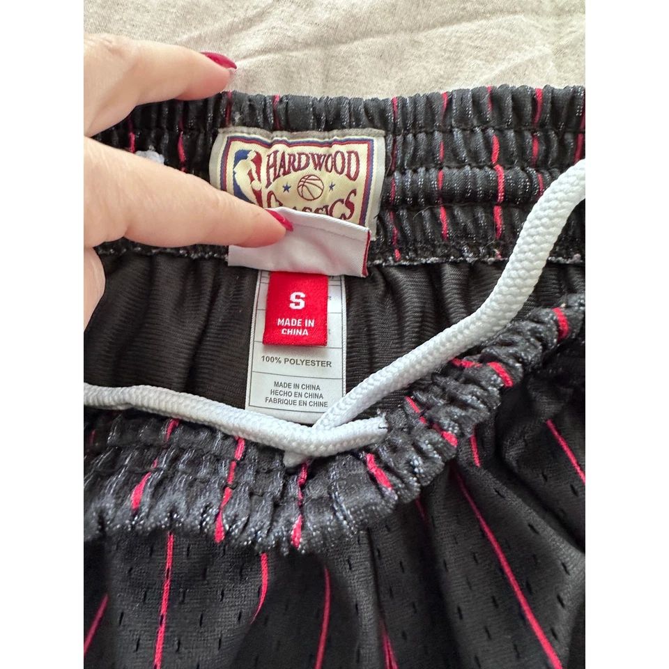 Pantalones cortos de baloncesto Mitchell & Ness Hardwood Classics para hombre Chicago Bulls Foto 4 de 4