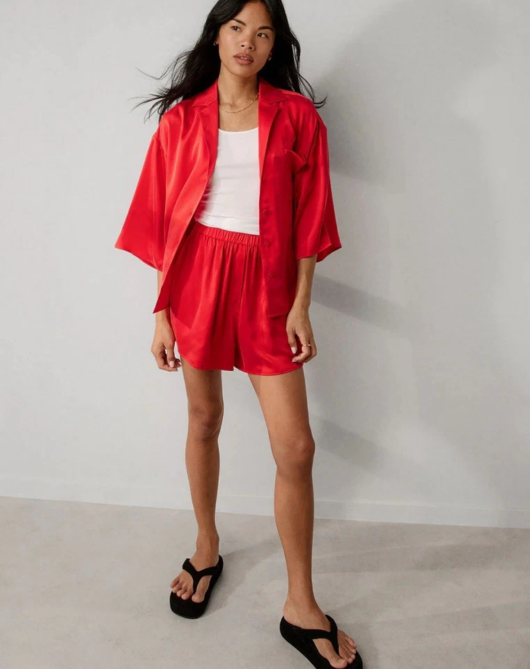 Lunya Lavable Seda Relajado Abotonable Foto 2 de 4