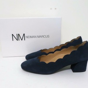 navy pumps size 9