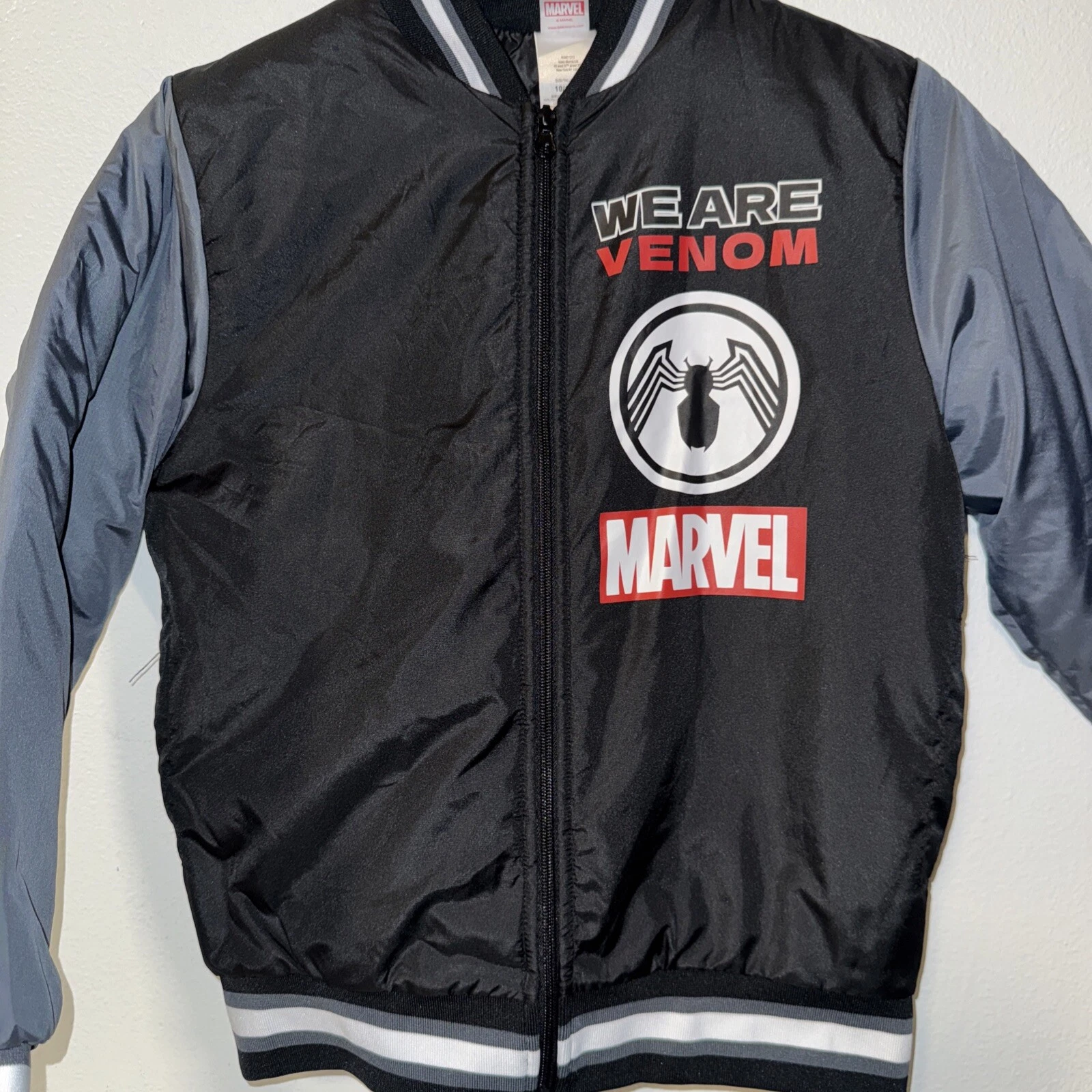 VENOM JACKET Boys SIZE 10/12 Marvel Character We Are Venom