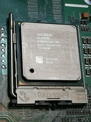 Intel PCchips FW82801DB SL6DM Motherboard.+CPU-Intel 2,20GHz