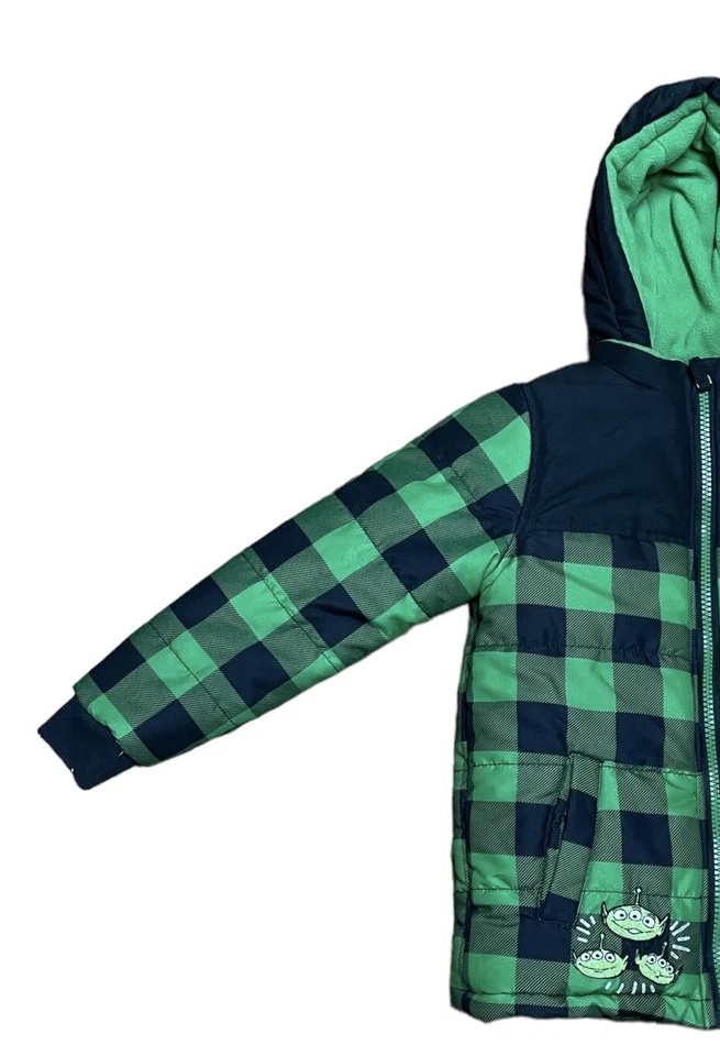 Chaqueta hinchada Toy Story para niños Disney Store talla 7/8 verde y negra a cuadros Buzz Woody Foto 2 de 4