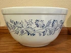 Vintage Pyrex 402 Blue Colonial Mist Mixing Bowl 1.5 Liter - Nesting Bowl