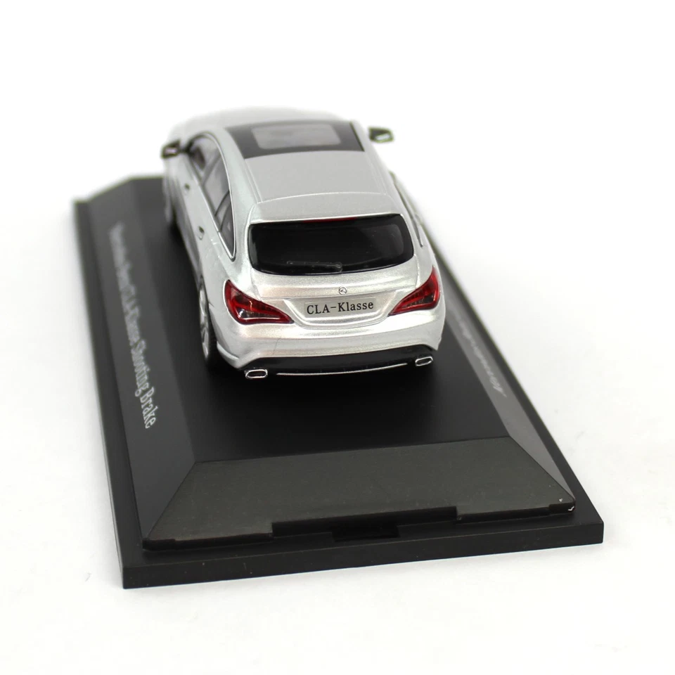 Mercedes-Benz Modellauto 1:43 PKW CLA X117 Shooting Brake Polarsilber B66960348 - Bild 4 von 4