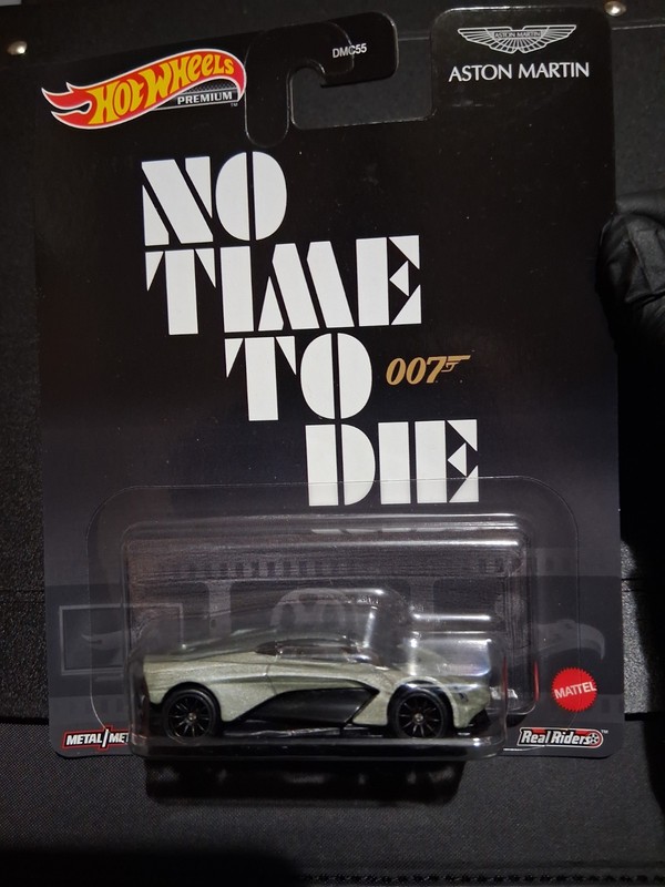 Hot Wheels 1 64 Aston Martin Valhalla Concept 007 No Time to Die Real Riders New