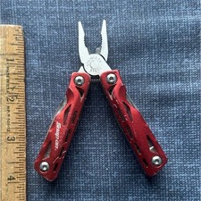 Snap-on Red Stainless Steel Multi-Tool, Pliers, Knife, Screwdriver, 7 Tools
