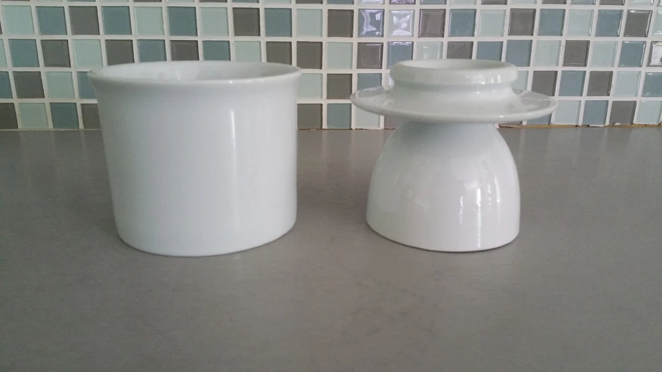 Tarro de mantequilla de porcelana blanca NORPRO 291 4" sin usar con tapa Foto 3 de 4