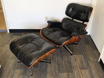 1970's Vintage Herman Miller Eames Lounge Chair & Ottoman (All Original)