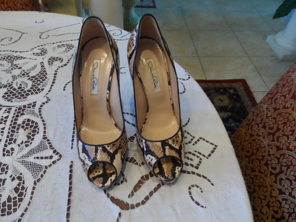 Zapatos de salón Oscar de la Renta marrón/beige con plataforma de cuero con estampado de pitón talla 38,5 M Foto 2 de 4