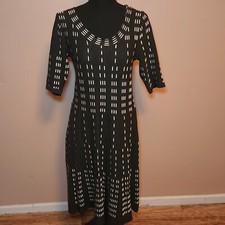 Gabby Skye Sweater Dress BLACK AND WHITE Short Sleeve Knee Length Size L