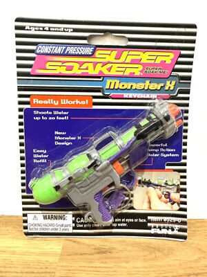 Super Soaker Monster X Pump Action Wasserpistole Pistole Schlüsselanhänger Schlüsselring Larami 2000