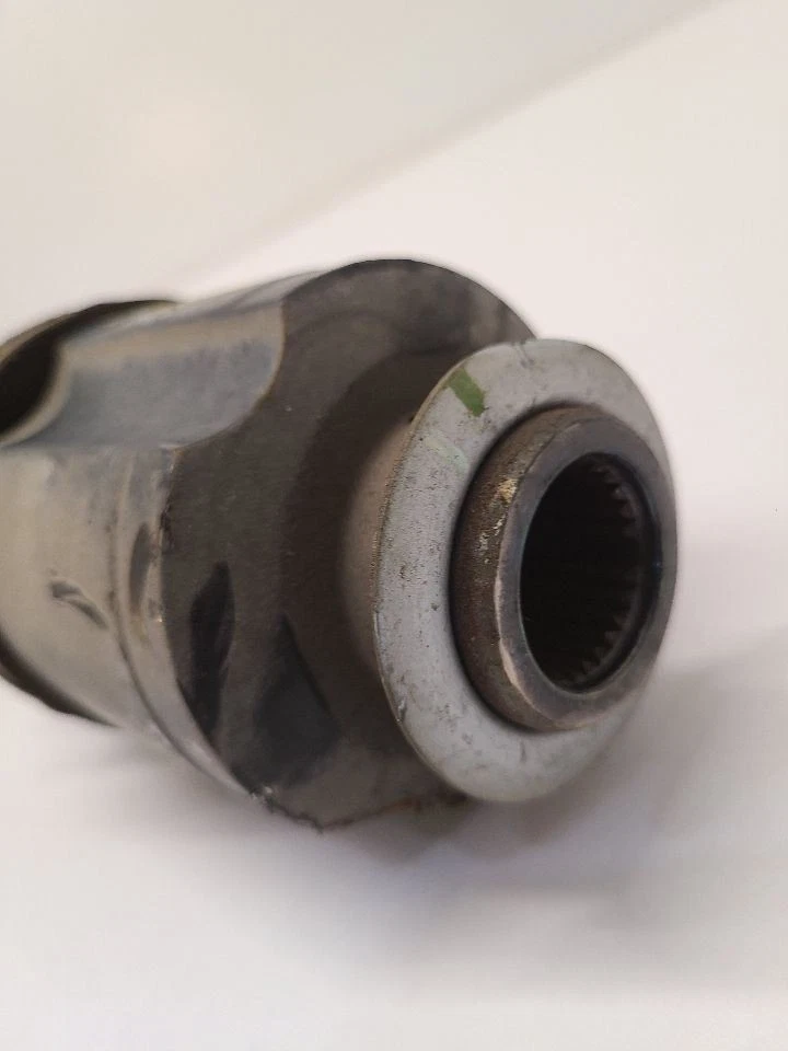 Eje de pasajero derecho KIA SORENTO 16-18 2,0 L exterior 49501C5450 Foto 2 de 4