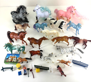 Lot 18 Small Breyer Model Horses Unicorns Stablemates Minnie Whinnies