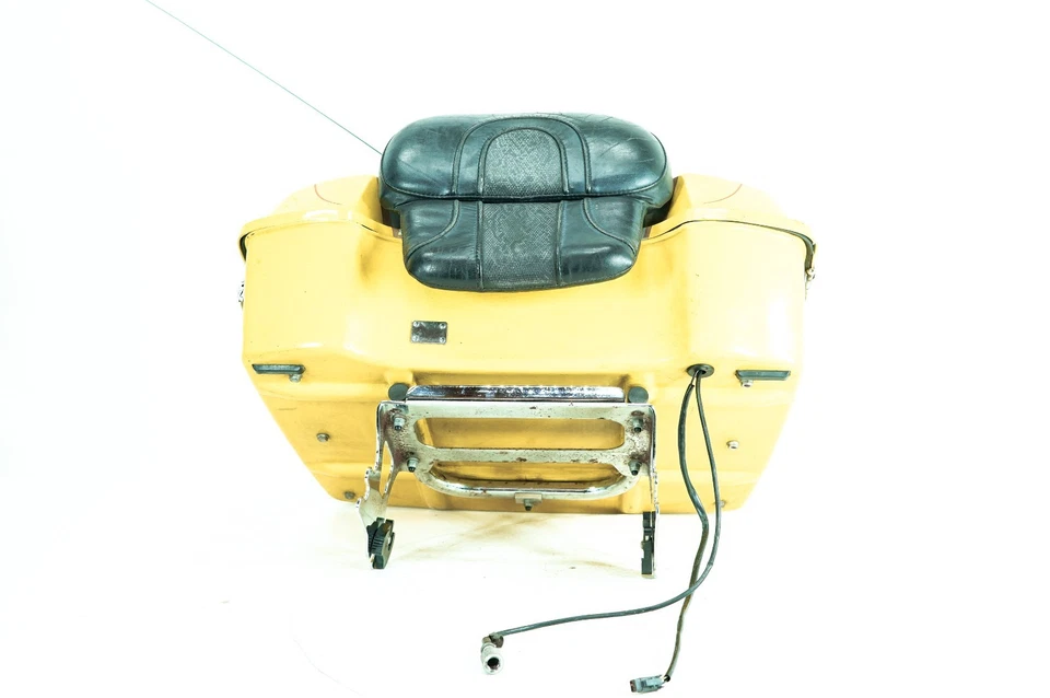 05 Harley Electra Screamin CVO SE2 OEM Pass Backrest Tour Pak Luggage NOKey 1384 - Image 2 of 4