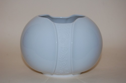 Vase Kugelvase Blumenranke Biskuit matt / glänzend weiss Tirschenreuth NEU