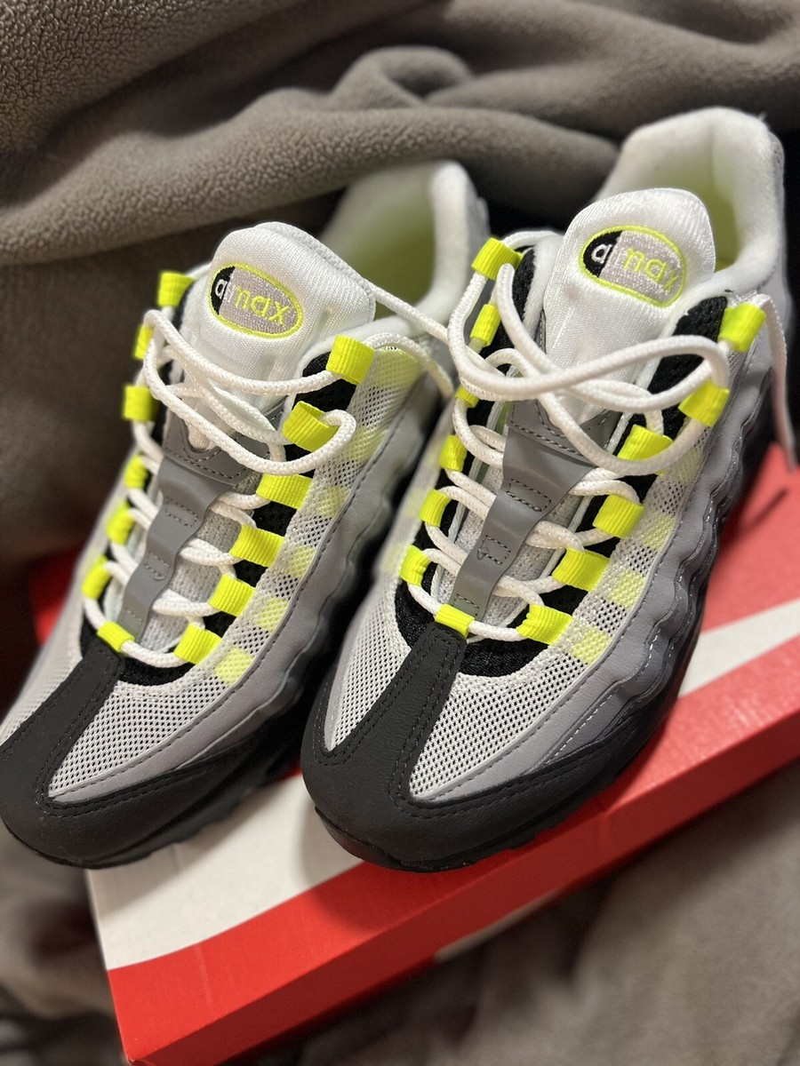 Nike Air Max 95 OG Neon 2020 - Size 6.5Y RARE!! (NIB) | eBay Nike Air Max 95 OG Neon 2020 - Size 6.5Y RARE!! (NIB) | eBay